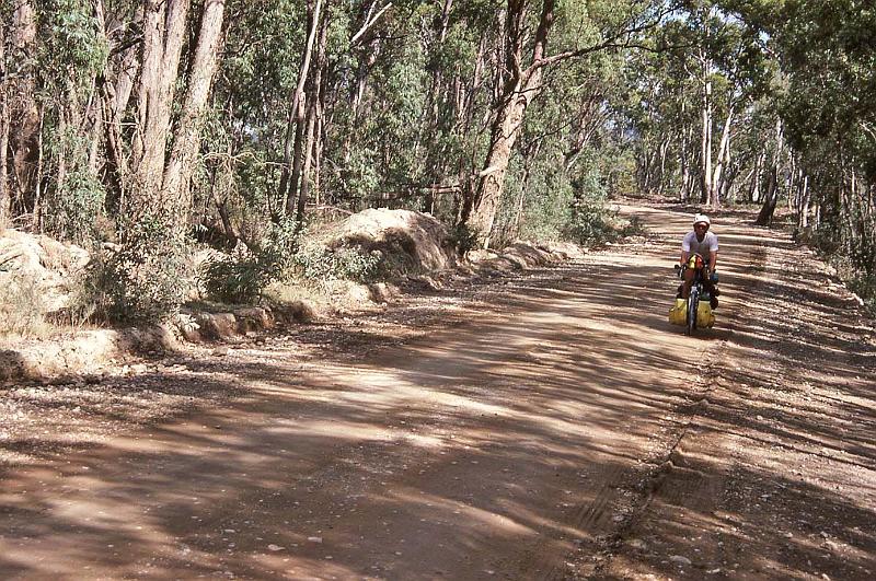 WT 0400 083-24 Australia.jpg